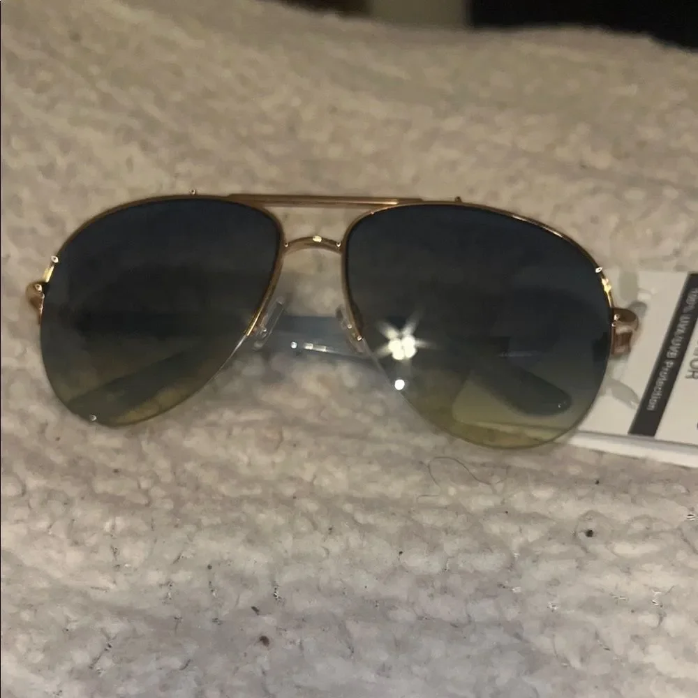 Stylish Gold Aviator type  Sunglasses
